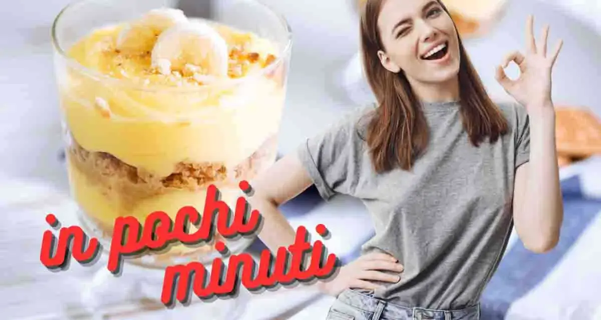 Delizioso budino fatto in casa con banana e biscotti, pronto in pochi minuti! Una ragazza sorridente fa il segno OK.